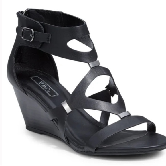 xoxo black wedge sandals
